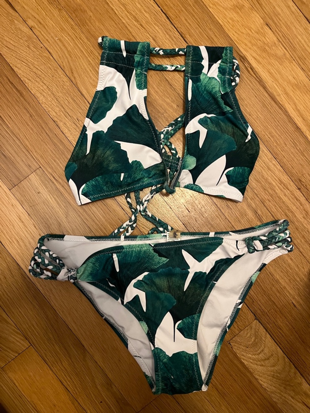 Cupshe Green White Tropical Leaf Lace-Up High-Neck Halter Bikini